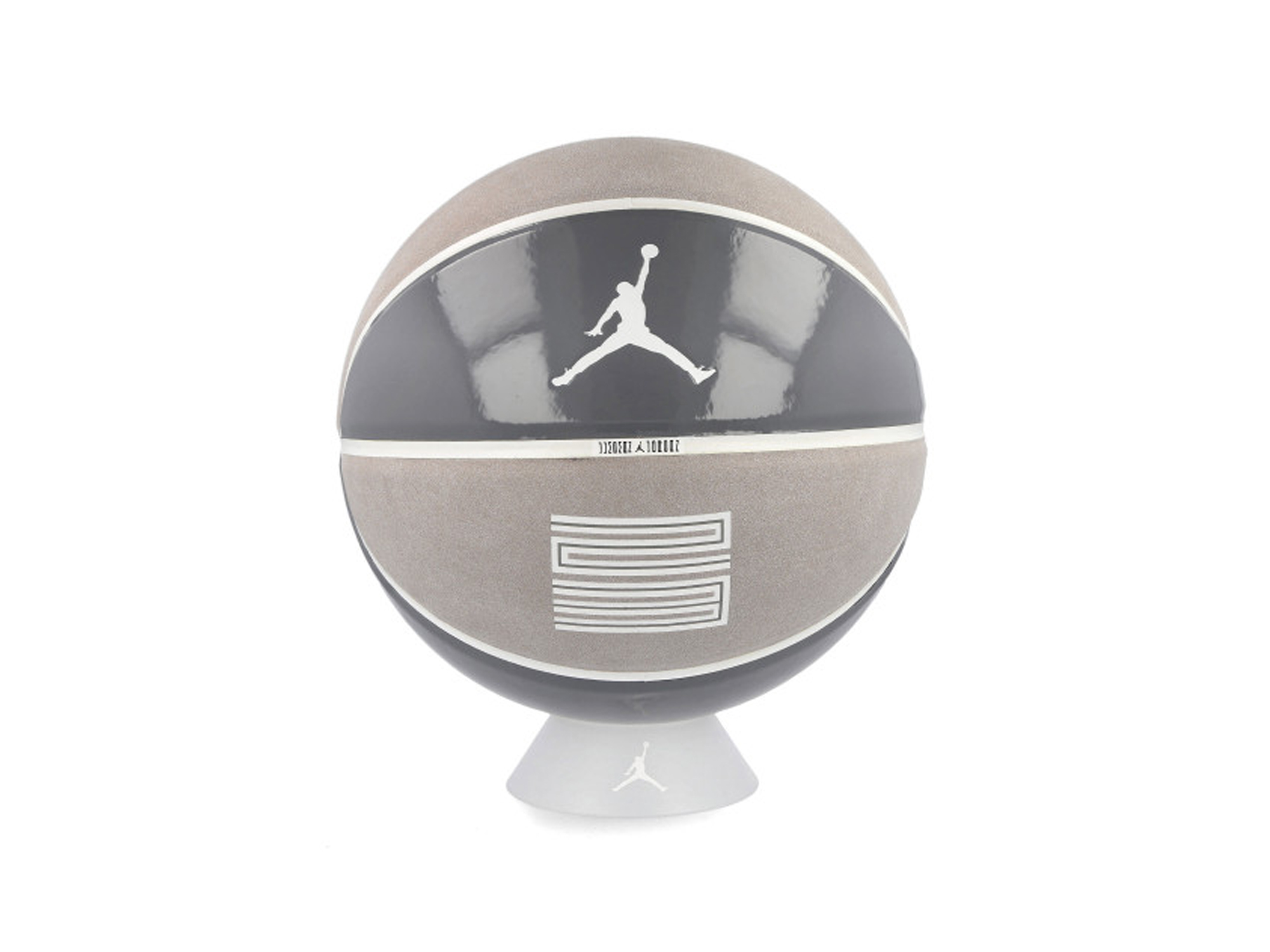 Jordan 11 Legacy 8P Premium Indoor Basketball